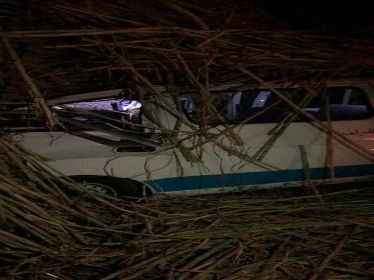 بسبب الظلام.. سيارة ميكروباص تصطدم بمقطورة قصب في الأقصر بسبب الظلام.. سيارة ميكروباص تصطدم بمقطورة قصب في الأقصر