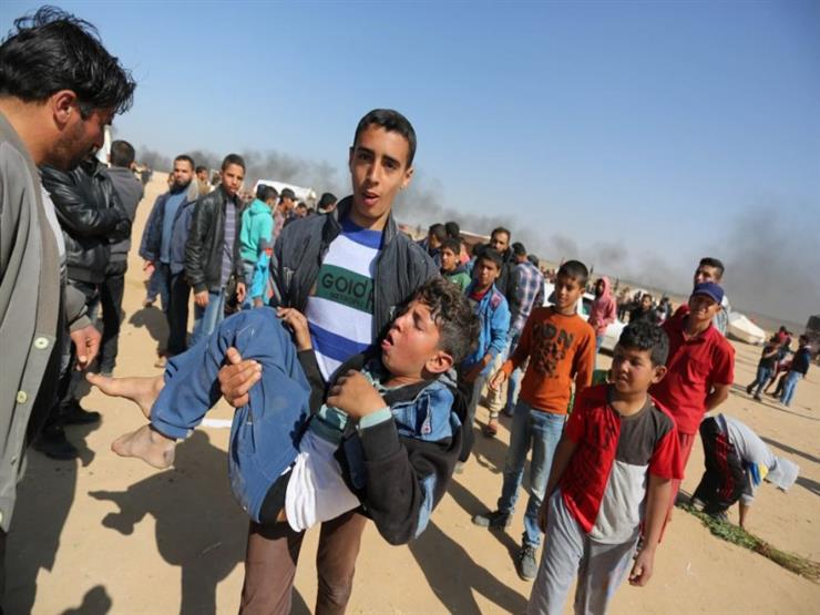 إصابة عشرات الفلسطينيين في مواجهات مع الجيش الإسرائيلي في قطاع غزة إصابة عشرات الفلسطينيين في مواجهات مع الجيش الإسرائيلي في قطاع غزة