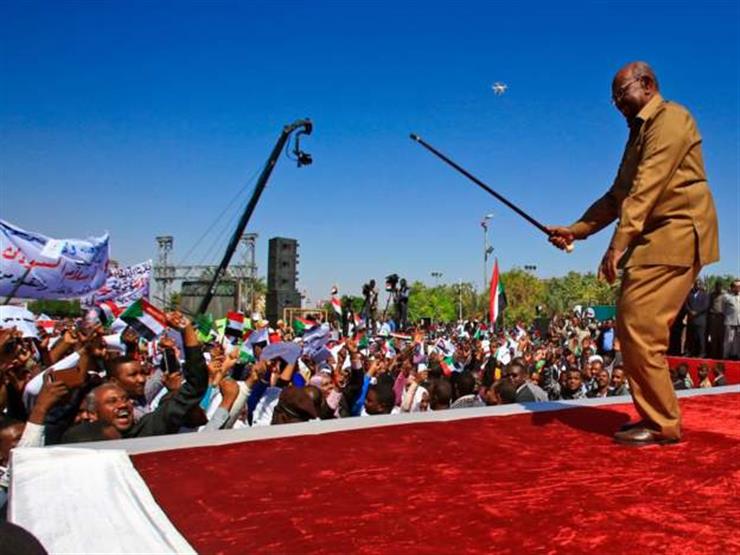 مظاهرات السودان: البشير يقول إن الاحتجاجات لن تطيح به من الحكم مظاهرات السودان: البشير يقول إن الاحتجاجات لن تطيح به من الحكم