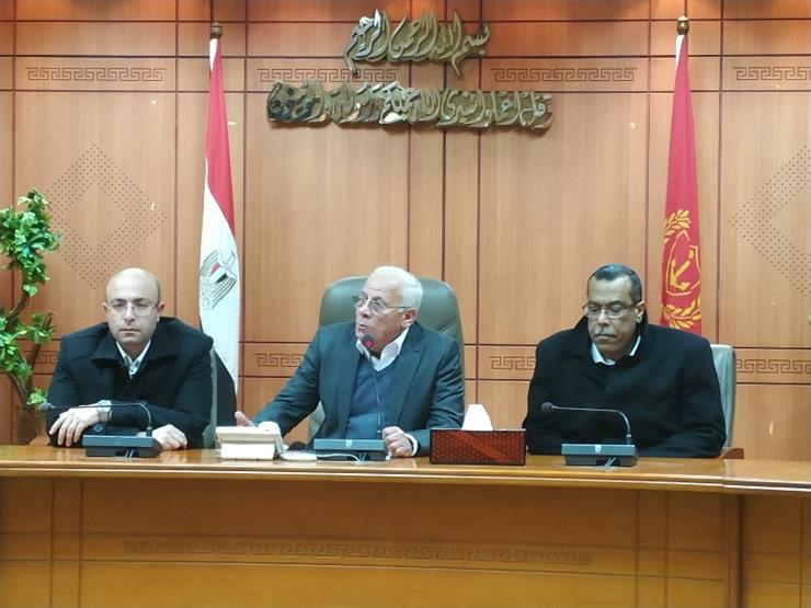 محافظ بورسعيد: الفاشلون يصنعون من أنفسهم "أبطالًا من ورق" على "فيسبوك" محافظ بورسعيد: الفاشلون يصنعون من أنفسهم "أبطالًا من ورق" على "فيسبوك"