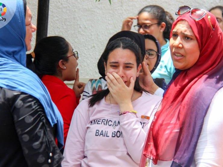 "من خارج المنهج".. طلاب أولى ثانوي يشكون صعوبة امتحان اللغة الانجليزية "من خارج المنهج".. طلاب أولى ثانوي يشكون صعوبة امتحان اللغة الانجليزية