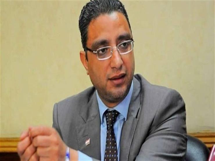 محافظ سوهاج يستجيب لشكاوى المواطنين على "فيس بوك محافظ سوهاج يستجيب لشكاوى المواطنين على "فيس بوك