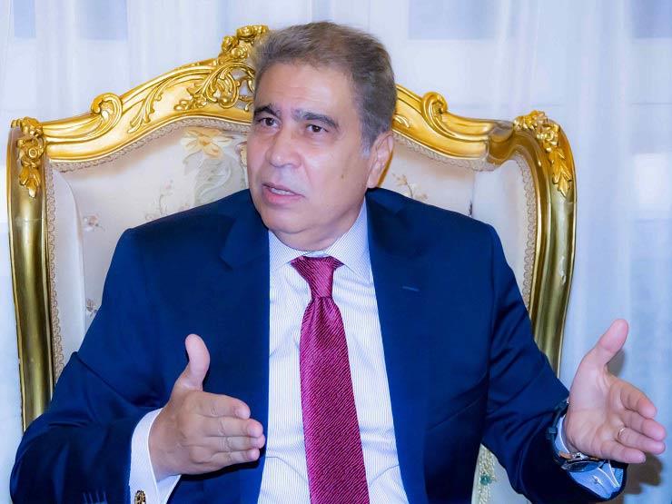 محافظ المنيا يُحيل مسئول "أملاك دولة" للنيابة بتهمة "التخاذل" محافظ المنيا يُحيل مسئول "أملاك دولة" للنيابة بتهمة "التخاذل"