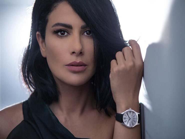 صبا مبارك تروج لعرض "طايع" على "نتفليكس" صبا مبارك تروج لعرض "طايع" على "نتفليكس"