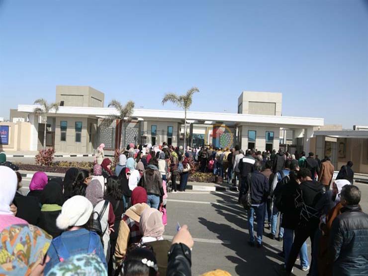 معرض القاهرة للكتاب يقترب من المليون ونصف زائر في ثامن أيامه معرض القاهرة للكتاب يقترب من المليون ونصف زائر في ثامن أيامه