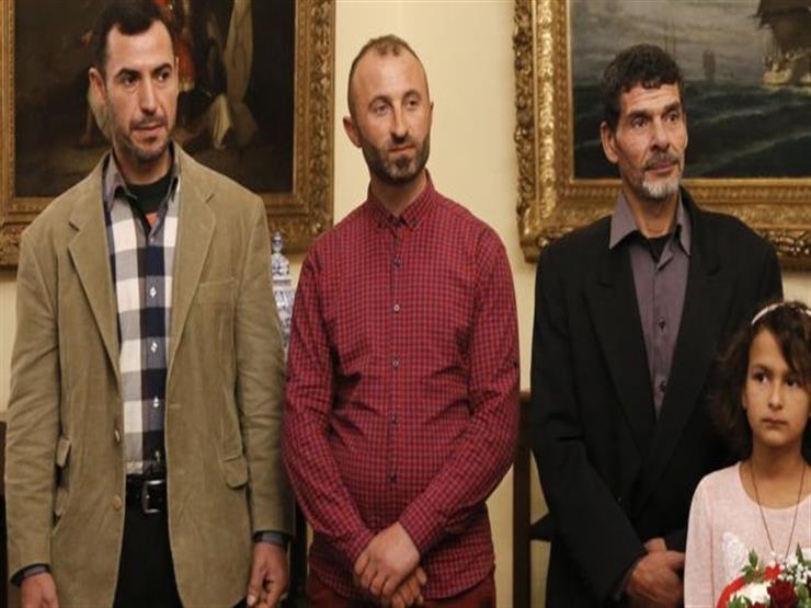 اليونان تمنح الجنسية لمصرييْن وألباني لإنقاذهم عشرات اليونانيين من حرائق الغابات اليونان تمنح الجنسية لمصرييْن وألباني لإنقاذهم عشرات اليونانيين من حرائق الغابات