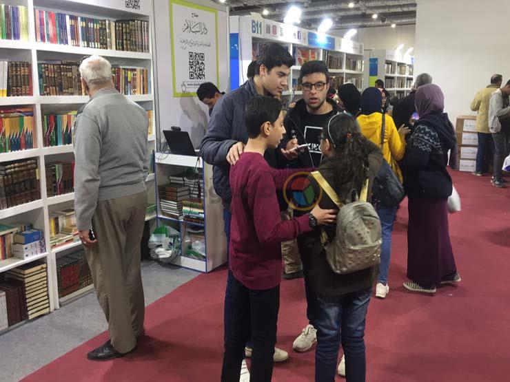 جنود مجهولة في خدمتك داخل معرض الكتاب جنود مجهولة في خدمتك داخل معرض الكتاب