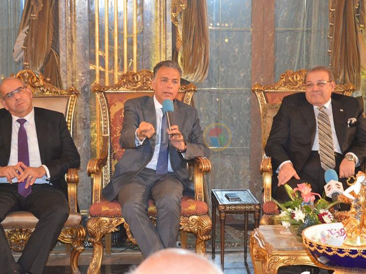 بالفيديو وزير النقل يُعلن إعادة تشغيل خط السكة الحديد إلى سيناء: "هنرجعه تاني" بالفيديو وزير النقل يُعلن إعادة تشغيل خط السكة الحديد إلى سيناء: "هنرجعه تاني"