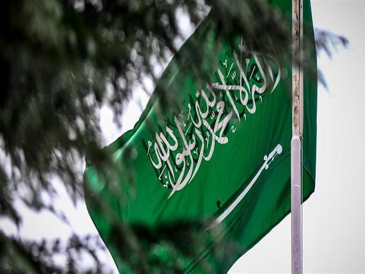 السعودية تتكفل بنحو 30 مليار ريال المقابل المالي لـ645 ألف عامل وافد لـ5 سنوات السعودية تتكفل بنحو 30 مليار ريال المقابل المالي لـ645 ألف عامل وافد لـ5 سنوات