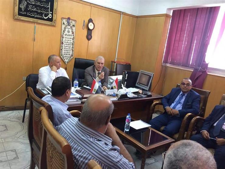 رئيس مصلحة الجمارك يستقبل أعضاء نقابة "المستخلصين" في بورسعيد رئيس مصلحة الجمارك يستقبل أعضاء نقابة "المستخلصين" في بورسعيد