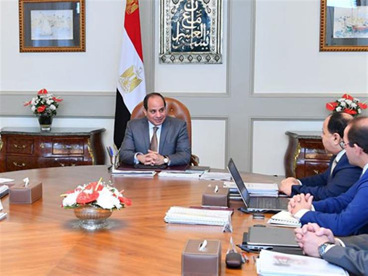 السيسي يوجه بمواصلة بذل الجهد لخفض الدين العام وعجز الموازنة السيسي يوجه بمواصلة بذل الجهد لخفض الدين العام وعجز الموازنة