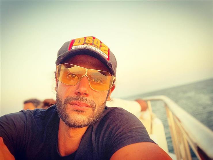صورة| محمد إمام يعود للجيم: "كأنه أول يوم مدرسة" صورة| محمد إمام يعود للجيم: "كأنه أول يوم مدرسة"