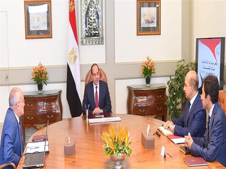 أتوبيسات ضخمة تستوعب 180 راكبًا.. تفاصيل لقاء السيسي ووزير الإنتاج الحربي أتوبيسات ضخمة تستوعب 180 راكبًا.. تفاصيل لقاء السيسي ووزير الإنتاج الحربي