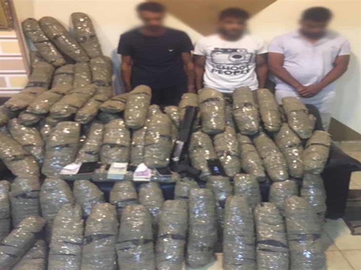 ضبط 3 عاطلين في بلبيس بحوزتهم 200 كيلو بانجو ضبط 3 عاطلين في بلبيس بحوزتهم 200 كيلو بانجو