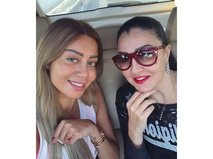 صورة| أحدث ظهور لغادة عبد الرازق مع ابنتها روتانا صورة| أحدث ظهور لغادة عبد الرازق مع ابنتها روتانا