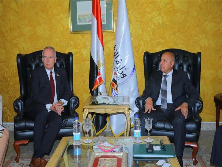 وزير النقل: تطوير الموانئ البحرية لتعظيم حركة التداول وزير النقل: تطوير الموانئ البحرية لتعظيم حركة التداول