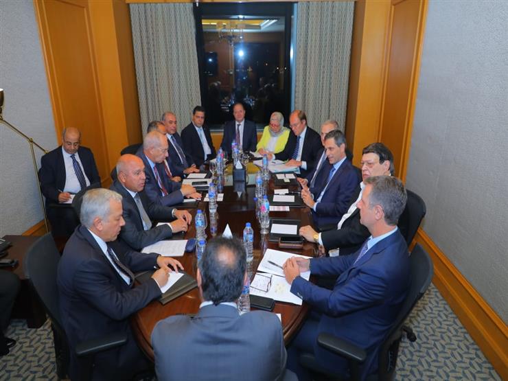 وزير النقل يبحث التعاون مع "CMA" في النقل البحري والموانئ الجافة وزير النقل يبحث التعاون مع "CMA" في النقل البحري والموانئ الجافة