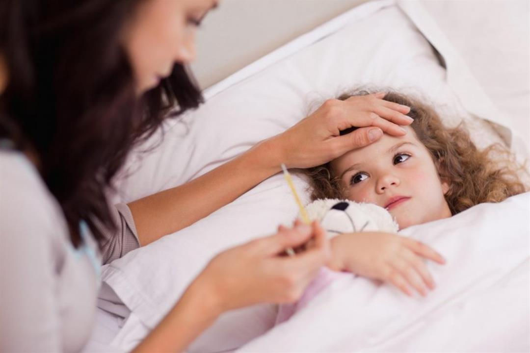 منها تناول العسل.. 6 نصائح لحماية طفلك من آثار التقلبات الجوية منها تناول العسل.. 6 نصائح لحماية طفلك من آثار التقلبات الجوية