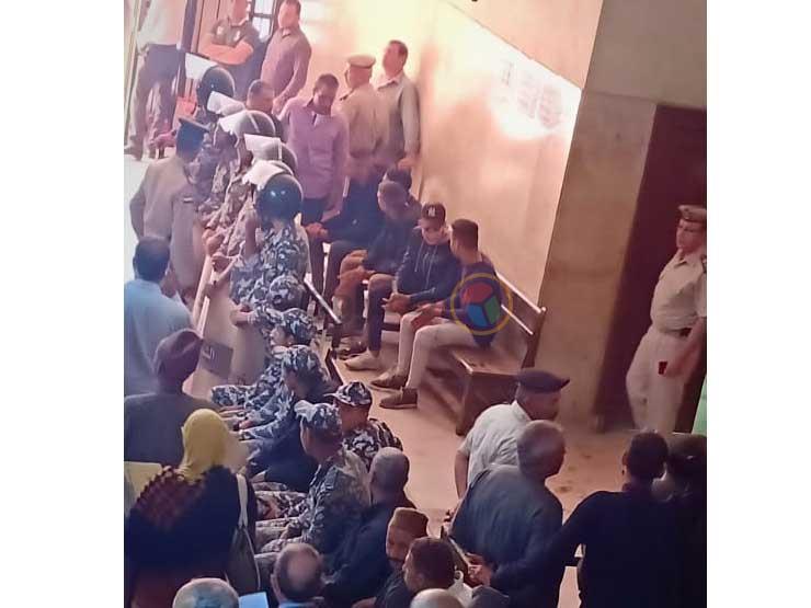 بالصور.. وصول الشهود جلسة محاكمة "راجح" المتهم بقتل محمود البنا "ضحية الشهامة" بالصور.. وصول الشهود جلسة محاكمة "راجح" المتهم بقتل محمود البنا "ضحية الشهامة"