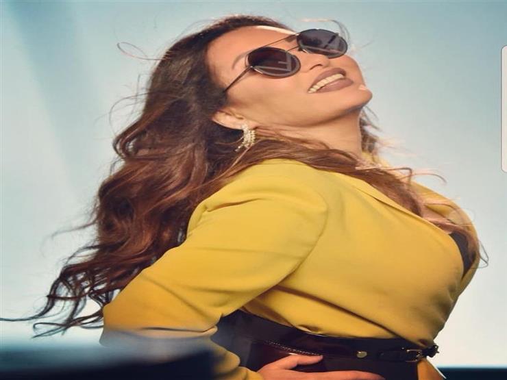 بعد استطلاع رأي جمهورها.. لطيفة تحدد موعد ألبومها الجديد بعد استطلاع رأي جمهورها.. لطيفة تحدد موعد ألبومها الجديد