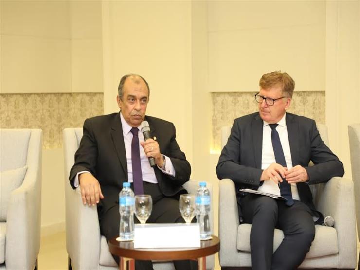 وزير الزراعة: أفريقيا لديها 930 مليون هكتار أراضي غير مستخدمة وزير الزراعة: أفريقيا لديها 930 مليون هكتار أراضي غير مستخدمة