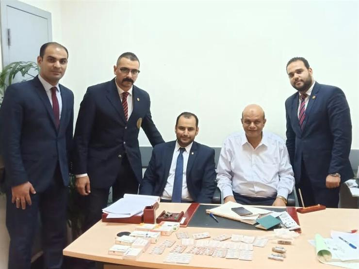 إحباط تهريب "حشيش" بحيازة راكب مصري قادم من باريس إحباط تهريب "حشيش" بحيازة راكب مصري قادم من باريس