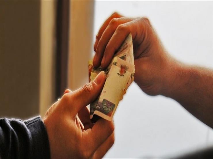 هل يجوز دفع رشوة للحصول على مكان للعمل?.. تعرف علي رد مستشار المفتي هل يجوز دفع رشوة للحصول على مكان للعمل?.. تعرف علي رد مستشار المفتي