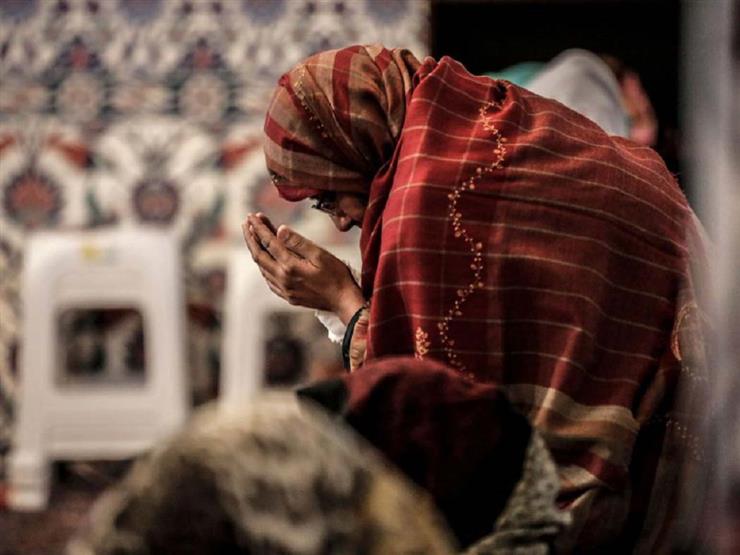 أمي تصلي بالفاتحة فقط.. فهل صلاتها صحيحة؟.. أمين الفتوى يجيب أمي تصلي بالفاتحة فقط.. فهل صلاتها صحيحة؟.. أمين الفتوى يجيب