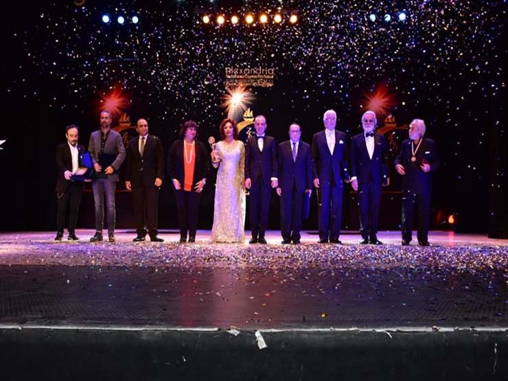 تعرف على القائمة الكاملة لجوائز الإسكندرية السينمائي تعرف على القائمة الكاملة لجوائز الإسكندرية السينمائي