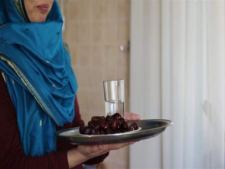 بالفيديو: أستاذ فقه يوضح فضل صيام الأيام الثلاثة القمرية من كل شهر عربي بالفيديو: أستاذ فقه يوضح فضل صيام الأيام الثلاثة القمرية من كل شهر عربي