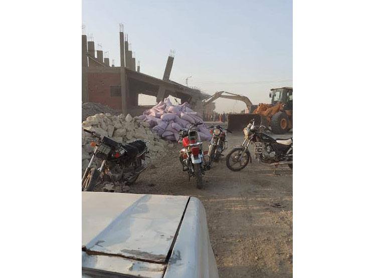 "الزراعة" تزيل التعديات على الأراضي الزراعية بالشرقية "الزراعة" تزيل التعديات على الأراضي الزراعية بالشرقية
