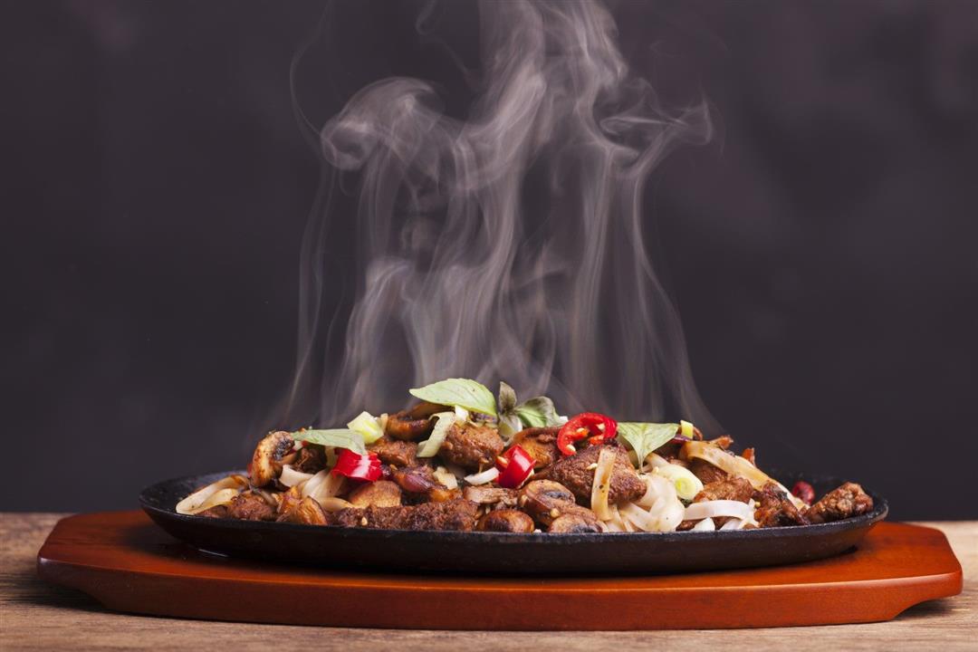 أخطرها سرطان المريء.. 5 أضرار يسببها تناول الطعام الساخن أخطرها سرطان المريء.. 5 أضرار يسببها تناول الطعام الساخن