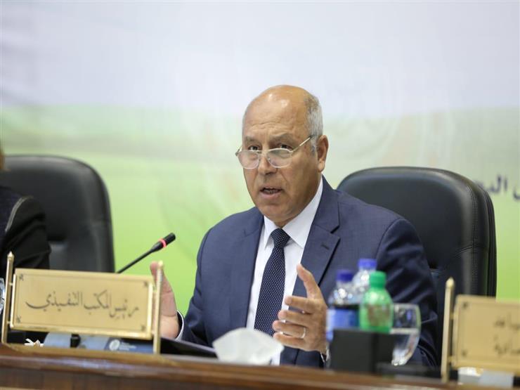 أتوبيسات بحجز إلكتروني.. الحكومة: 3 بدائل لنقل الموظفين إلى العاصمة الجديدة أتوبيسات بحجز إلكتروني.. الحكومة: 3 بدائل لنقل الموظفين إلى العاصمة الجديدة