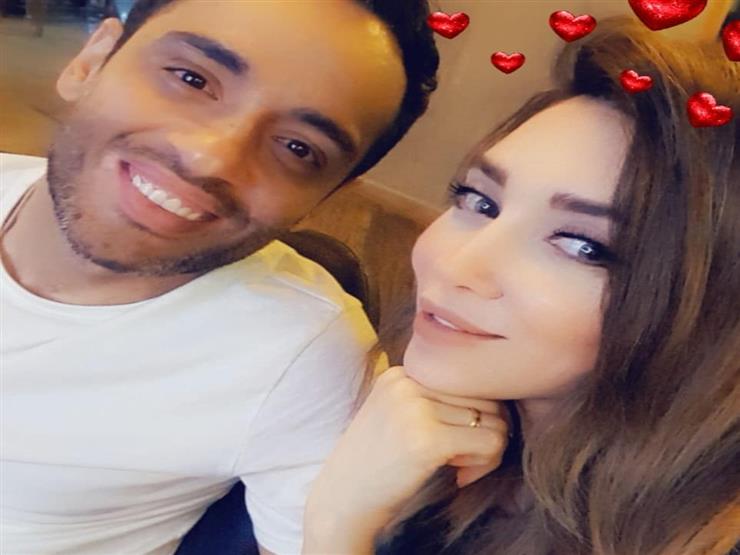 زوجة رامي جمال تواصل دعمه: "اتشرفت بأني جنبه.. والراجل زي الفل والقمر" زوجة رامي جمال تواصل دعمه: "اتشرفت بأني جنبه.. والراجل زي الفل والقمر"