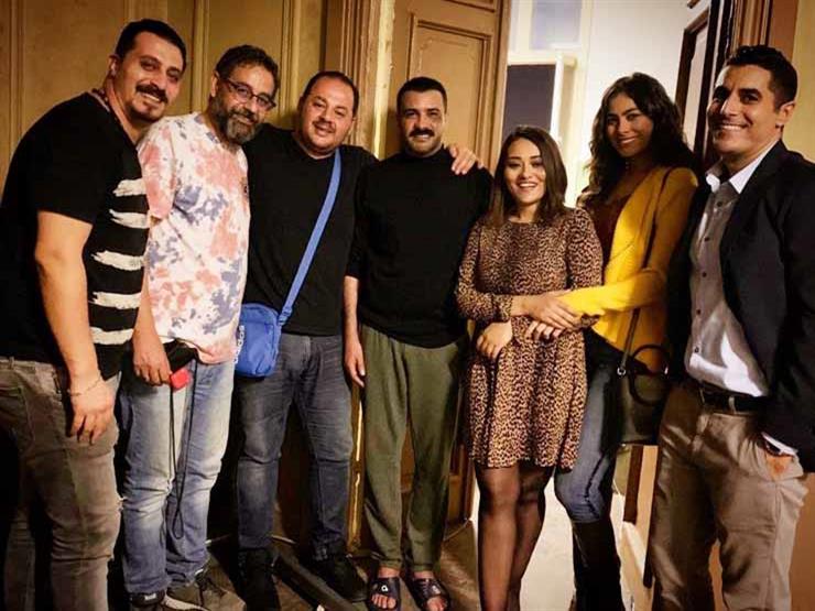 راندا البحيري تنشر صورة تجمعها بفريق "الأخ الكبير" راندا البحيري تنشر صورة تجمعها بفريق "الأخ الكبير"