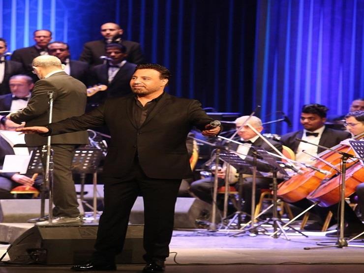 في فيديو ساخر.. الحلاني يخشى مواجهة جمهور حفله بالإسكندرية في فيديو ساخر.. الحلاني يخشى مواجهة جمهور حفله بالإسكندرية