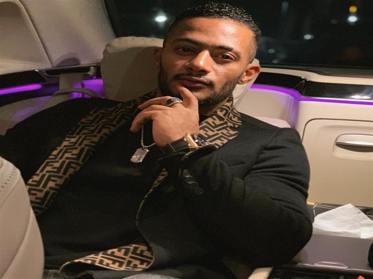 محمد رمضان ينشر صورة رفقة زوجته من داخل الطائرة محمد رمضان ينشر صورة رفقة زوجته من داخل الطائرة