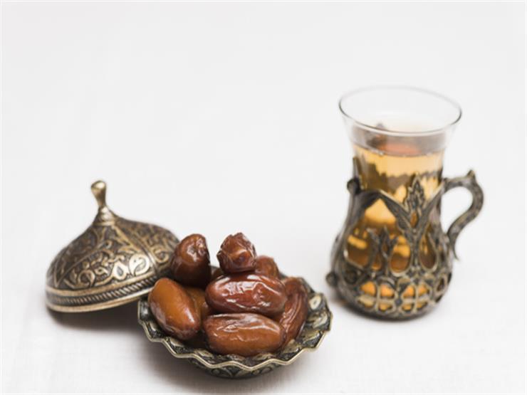 نذرت صوم الإثنين والخميس طوال حياتها لكن زوجها منعها.. فماذا تفعل؟.. الإفتاء ترد نذرت صوم الإثنين والخميس طوال حياتها لكن زوجها منعها.. فماذا تفعل؟.. الإفتاء ترد