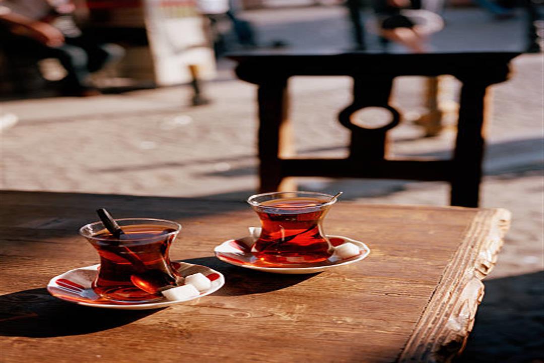 أغربها الصداع.. 8 أضرار للإفراط في تناول الشاي (صور) أغربها الصداع.. 8 أضرار للإفراط في تناول الشاي (صور)