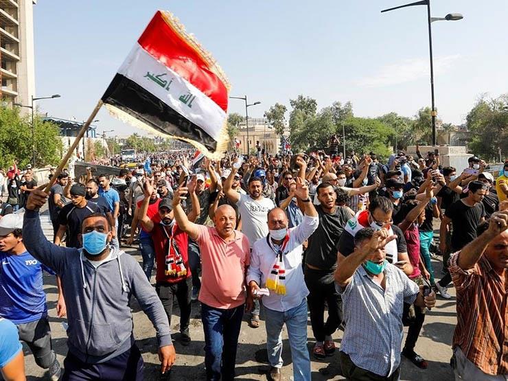 توافد مئات المتظاهرين على ساحة التحرير في بغداد توافد مئات المتظاهرين على ساحة التحرير في بغداد