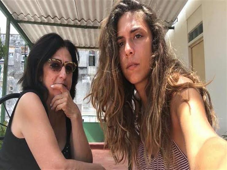 قبل عرضه بالقاهرة السينمائي.. مخرجة "احكيلي": ليس عن يوسف شاهين.. وأخذ مني 9 سنوات قبل عرضه بالقاهرة السينمائي.. مخرجة "احكيلي": ليس عن يوسف شاهين.. وأخذ مني 9 سنوات