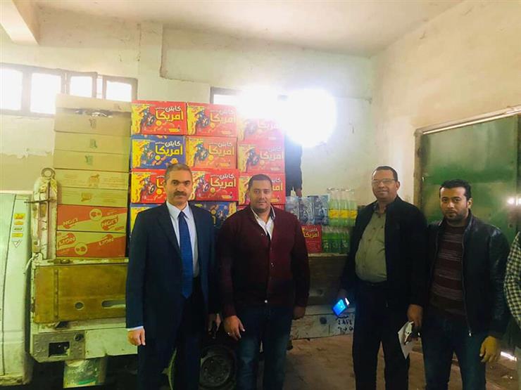 ضبط سلع غذائية فاسدة بمحيط المدارس في الفيوم ضبط سلع غذائية فاسدة بمحيط المدارس في الفيوم
