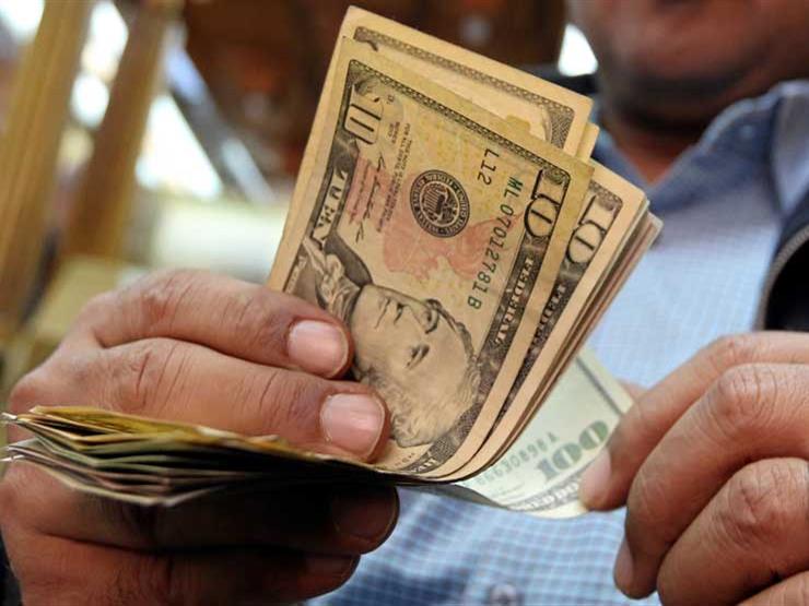 الدولار يفقد 8 قروش ويهبط بالعملات أمام الجنيه في أسبوع الدولار يفقد 8 قروش ويهبط بالعملات أمام الجنيه في أسبوع