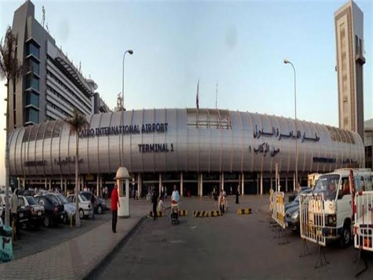 ضبط محاولتي تهريب طبنجة وقطعتين حشيش مع راكبين بمطار القاهرة ضبط محاولتي تهريب طبنجة وقطعتين حشيش مع راكبين بمطار القاهرة