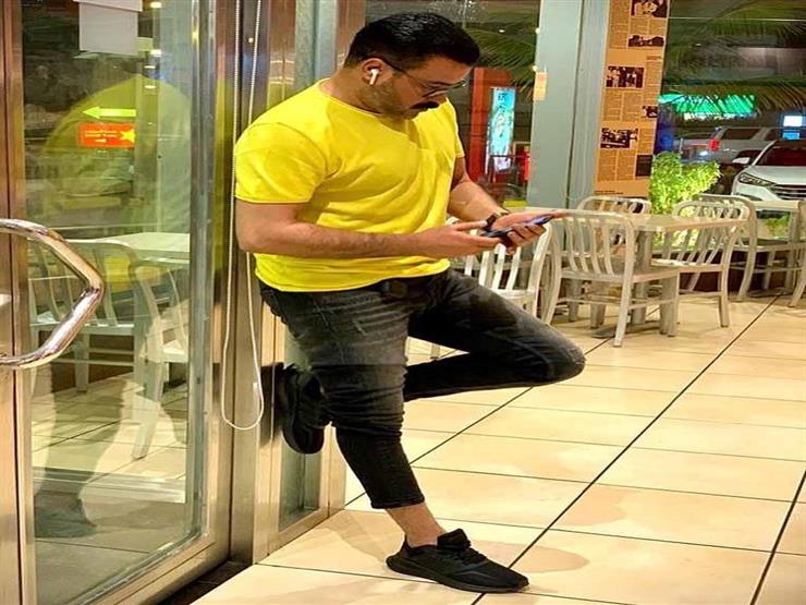 محمد رجب يؤدي العمرة.. وعبير صبري تعلق محمد رجب يؤدي العمرة.. وعبير صبري تعلق
