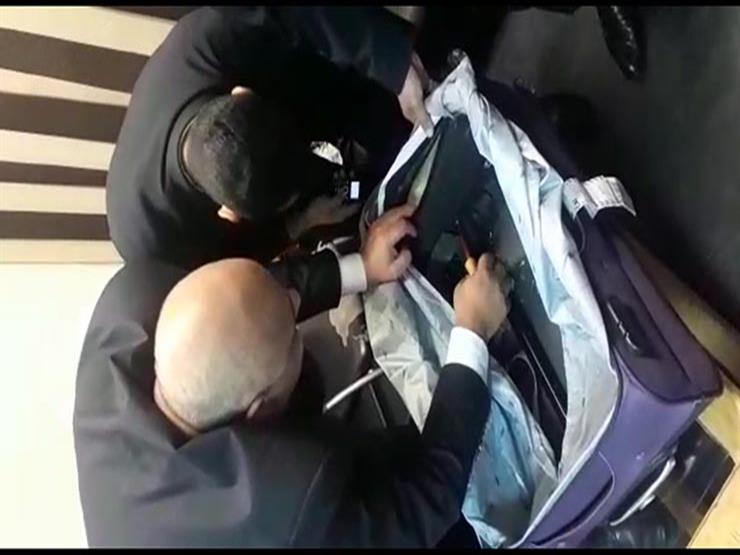 إحباط تهريب كيلو من مخدر "الآيس" في مطار القاهرة إحباط تهريب كيلو من مخدر "الآيس" في مطار القاهرة