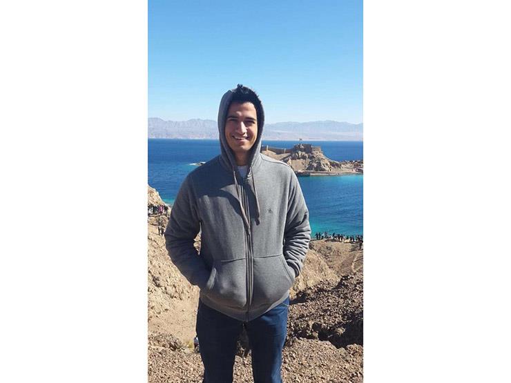"وفري فلوس العزاء وادهني الشقة".. رسالة المنتحر من برج القاهرة الأخيرة "وفري فلوس العزاء وادهني الشقة".. رسالة المنتحر من برج القاهرة الأخيرة