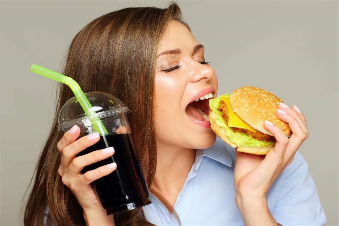 5 أطعمة غريبة تضر بصحة أسنانك (صور) 5 أطعمة غريبة تضر بصحة أسنانك (صور)