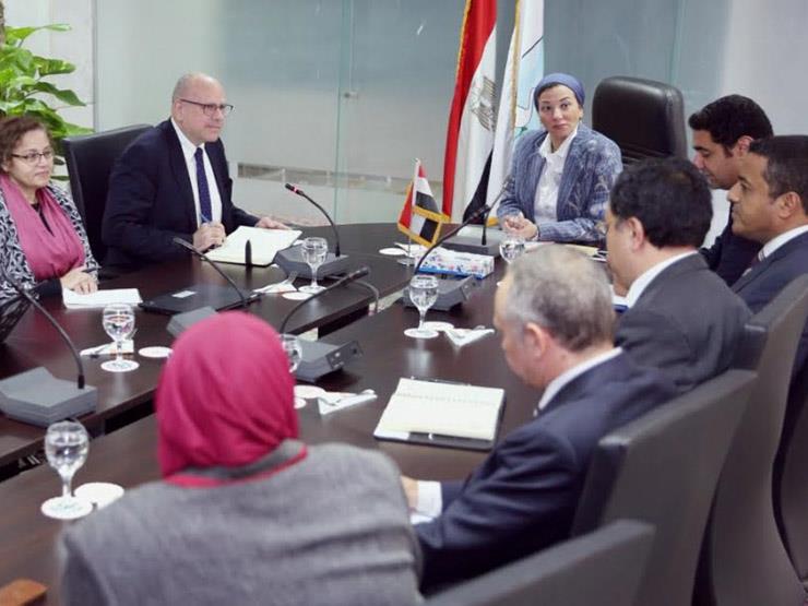 "فؤاد" تناقش مع بعثة البنك الدولي مشروعات الحد من تلوث الهواء بالقاهرة الكبرى "فؤاد" تناقش مع بعثة البنك الدولي مشروعات الحد من تلوث الهواء بالقاهرة الكبرى