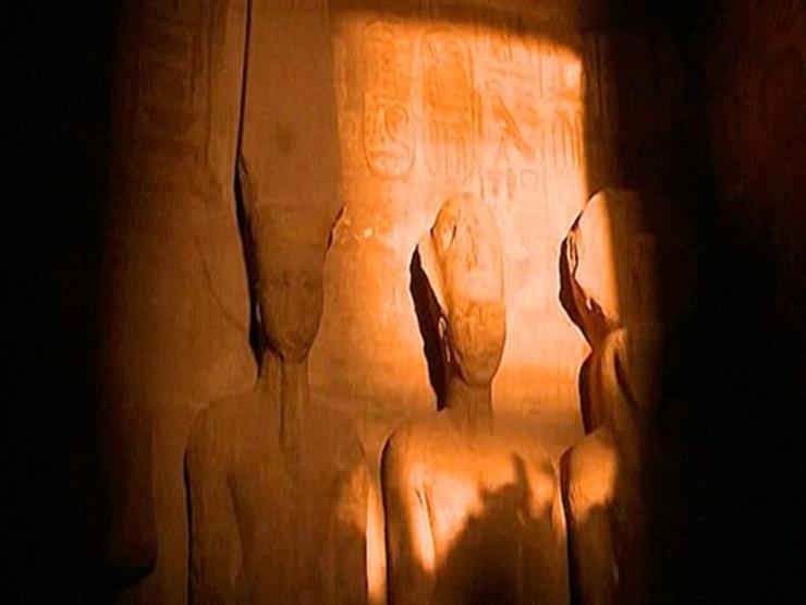 نتيجة بحث الصور عن أشعة الشمس اليوم عتمة قدس أقداس معبد الملكة حتشبسوت